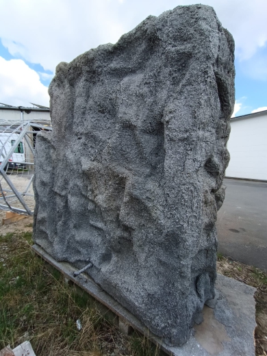 Blutbrunnen [235cm]